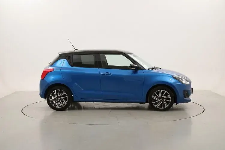 Usata Suzuki Swift 83 CV (61 kW) 2021 Blu Utilitaria
