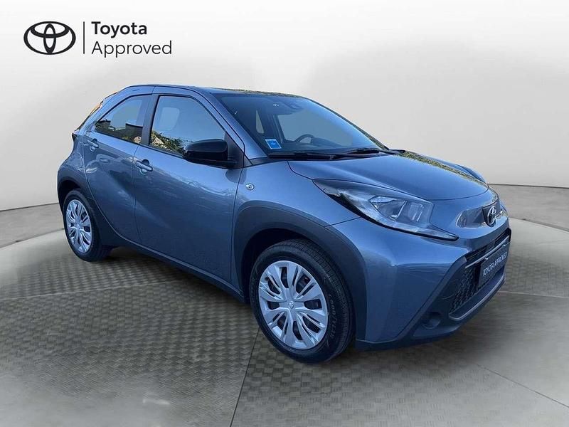Nuova Toyota Aygo X Active 72 CV (52 kW) 2025 Blu SUV