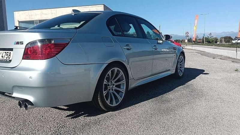 Usata BMW M5 507 CV (372 kW) 2005 Argento Berlina