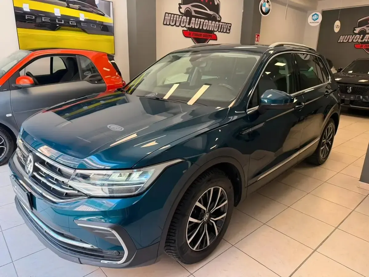 Usata VW Tiguan Elegance 150 CV (110 kW) 2021 Blu SUV