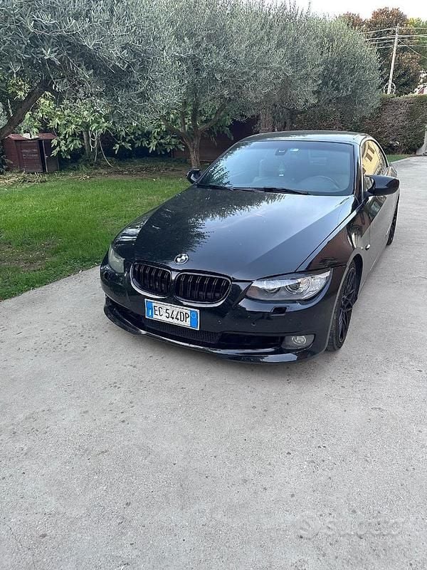 Usata BMW 320 Cabriolet 2010 Nero Cabrio