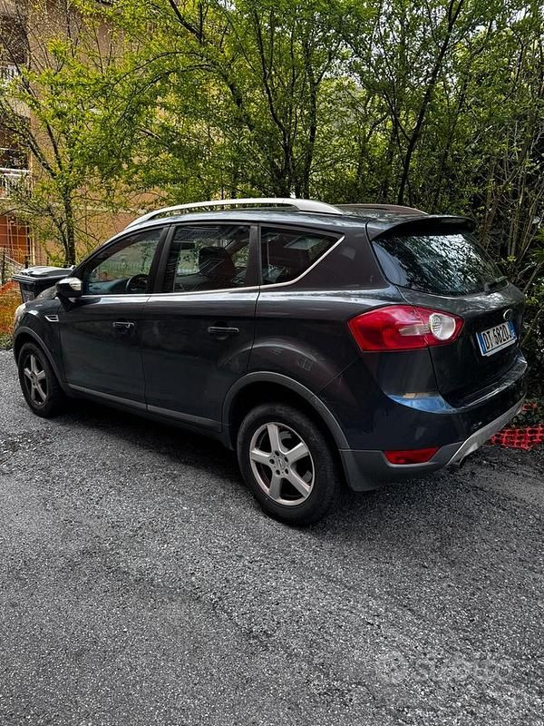 Usata Ford Kuga 136 CV (100 kW) 2009 Blu SUV