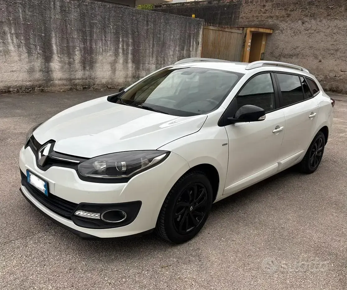 Usata Renault Mégane GrandTour LIMITED 110 CV (80 kW) 2015 Bianco Station wagon