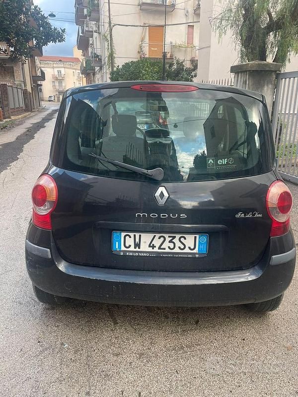 Nero Usata 2005 Renault Modus Monovolume | 1000 € - Immagine 1/4