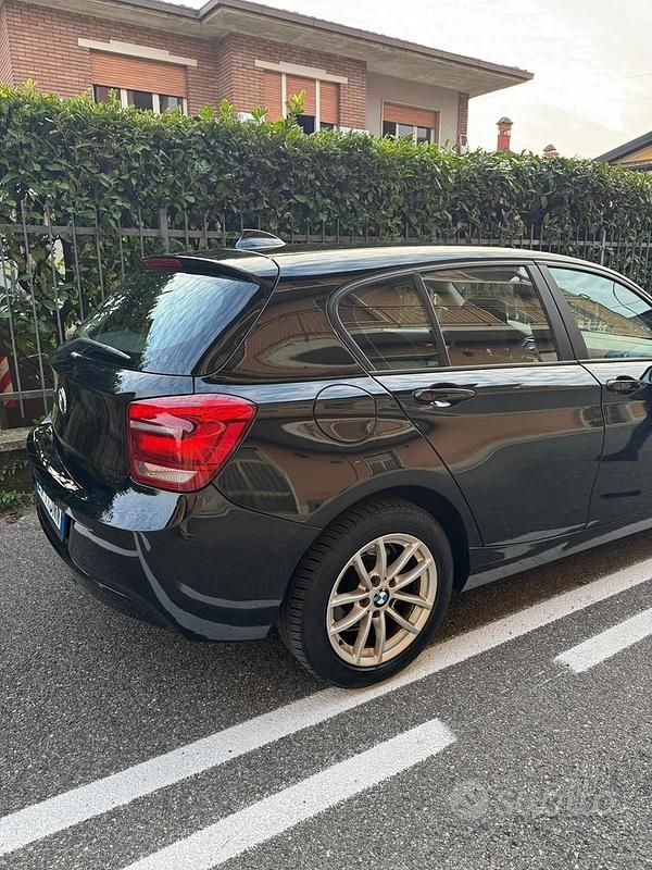 Usata BMW 114 102 CV (75 kW) 2012 Nero Utilitaria