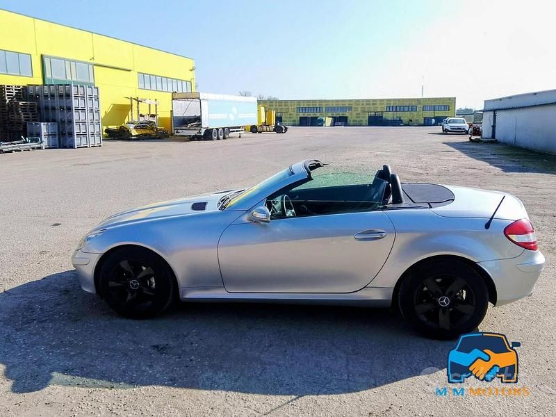 Usata Mercedes SLK200 163 CV (119 kW) 2005 Grigio Cabrio