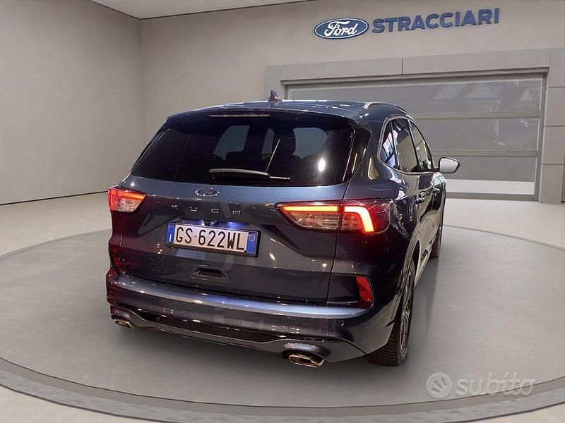 Usata Ford Kuga ST-Line 120 CV (88 kW) 2024 Blu metallizzato SUV