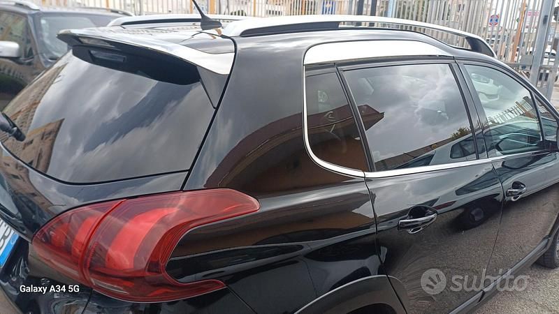Usata Peugeot 2008 Allure 100 CV (73 kW) 2017 Nero SUV