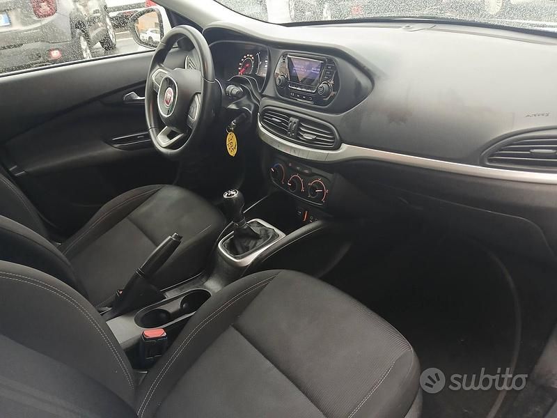 Usata Fiat Tipo Easy 95 CV (69 kW) 2017 Bianco Berlina