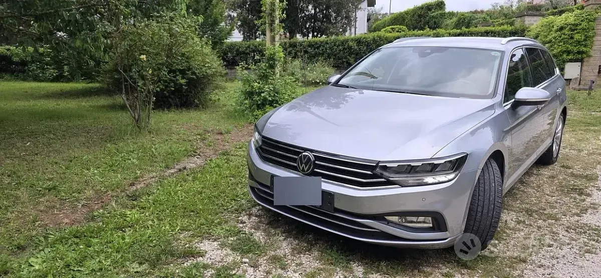 Usata VW Passat 122 CV (89 kW) 2021 Grigio Station wagon