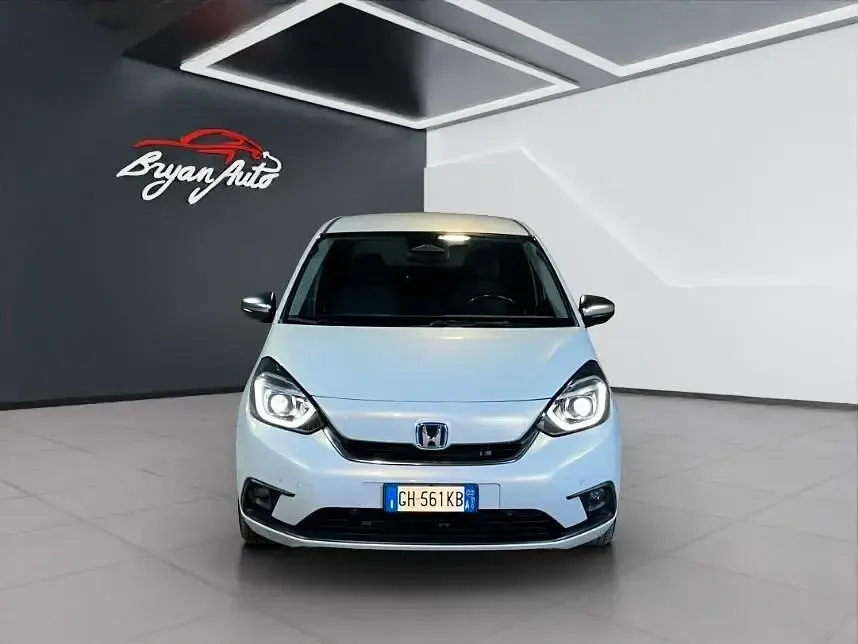 Usata Honda Jazz Executive 98 CV (72 kW) 2022 Grigio Utilitaria