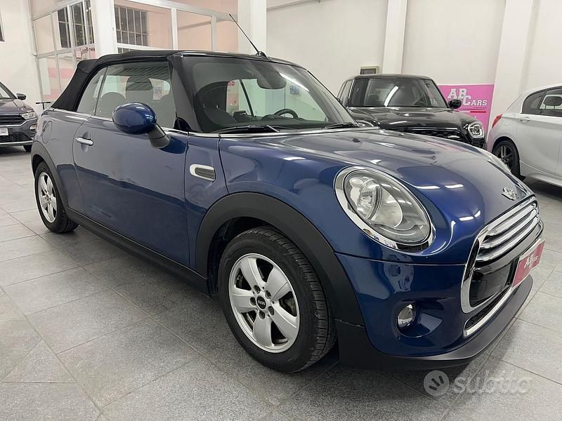Usata Mini Cooper Cabriolet Hype 136 CV (100 kW) 2016 Blu Cabrio