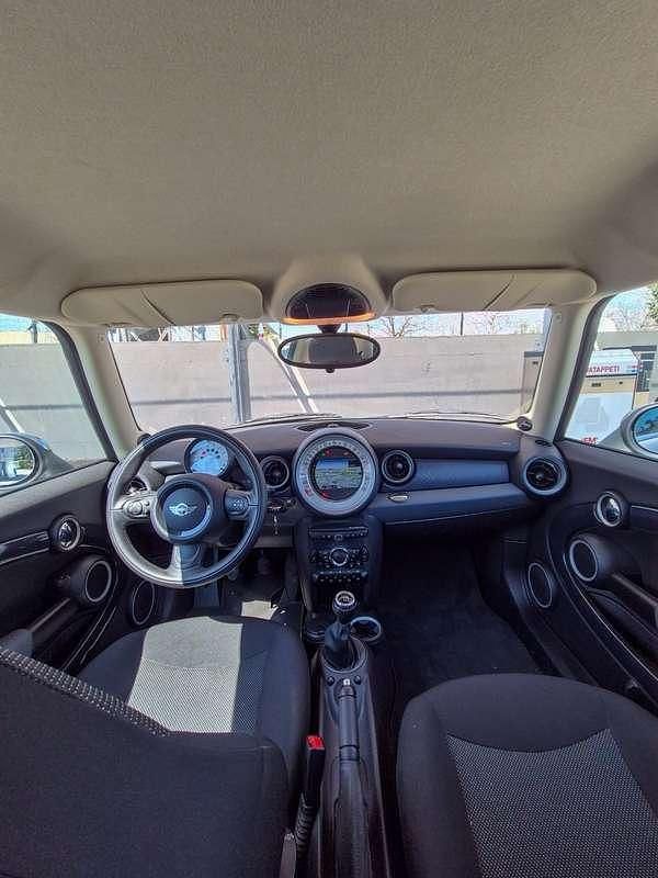 Begagnad Mini One D 90 HK (66 kW) 2012 Halvkombi