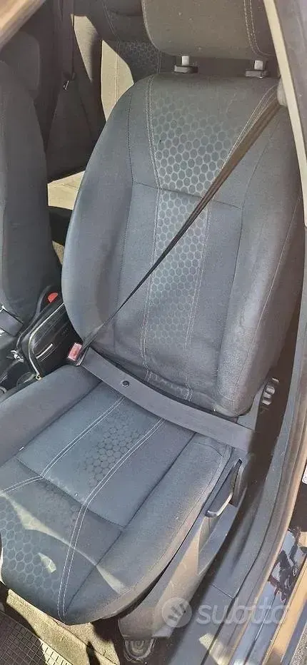 Usata Ford Fiesta 68 CV (50 kW) 2009 Nero Berlina