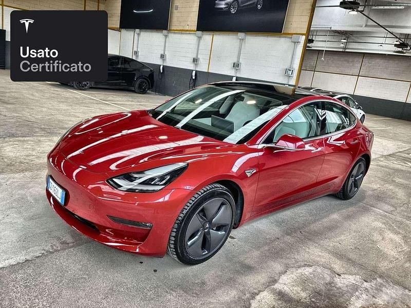 Usata Tesla Model 3 Long Range AWD 324 kW (441 CV) 2021 Red multicoat Berlina
