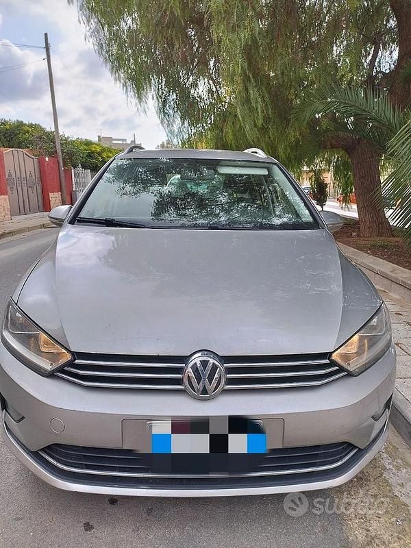 Usata VW Golf Sportsvan 116 CV (85 kW) 2016 Grigio Monovolume