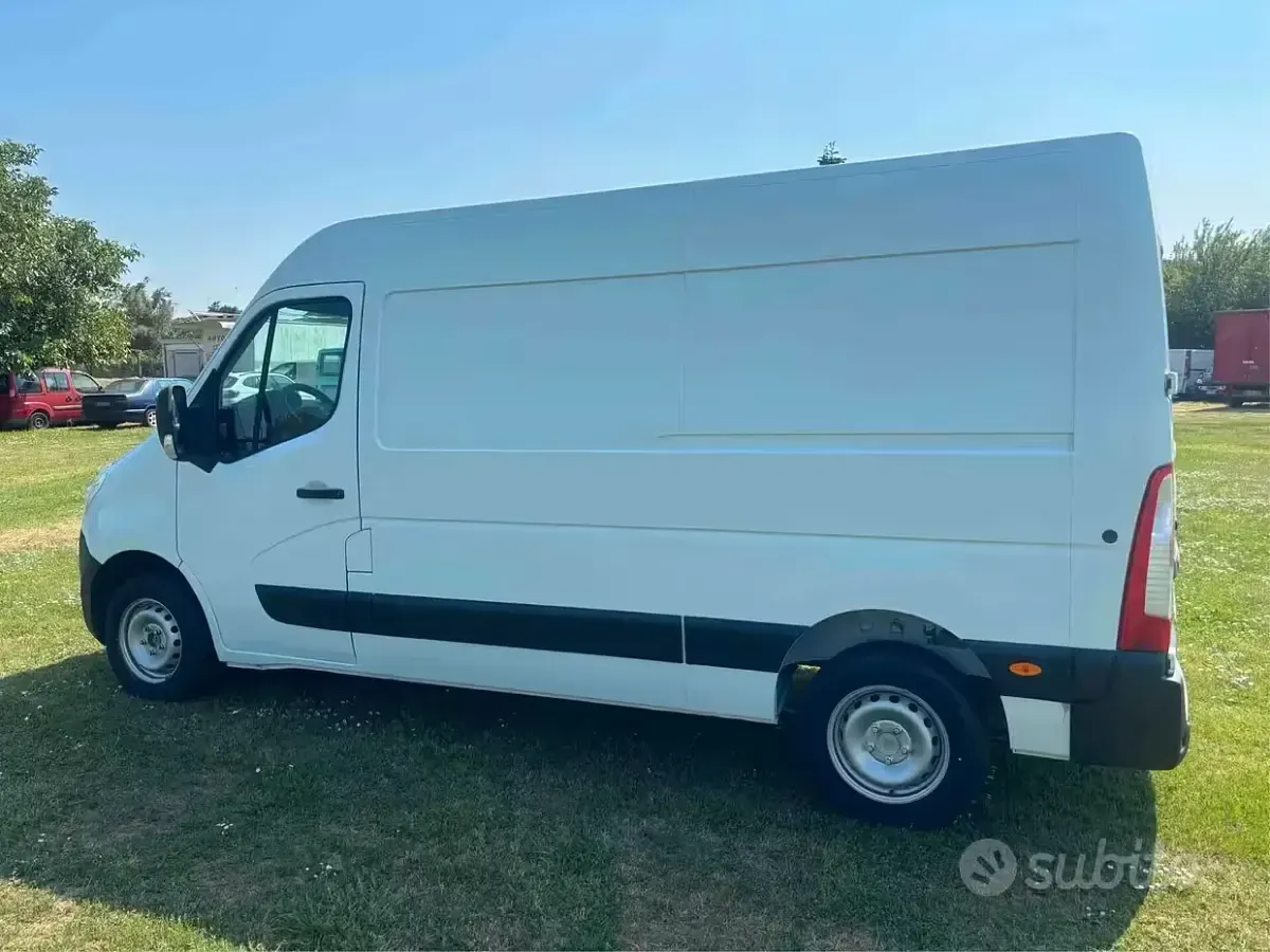 Usata Renault Master T28 136 CV (100 kW) 2016 Bianco Monovolume