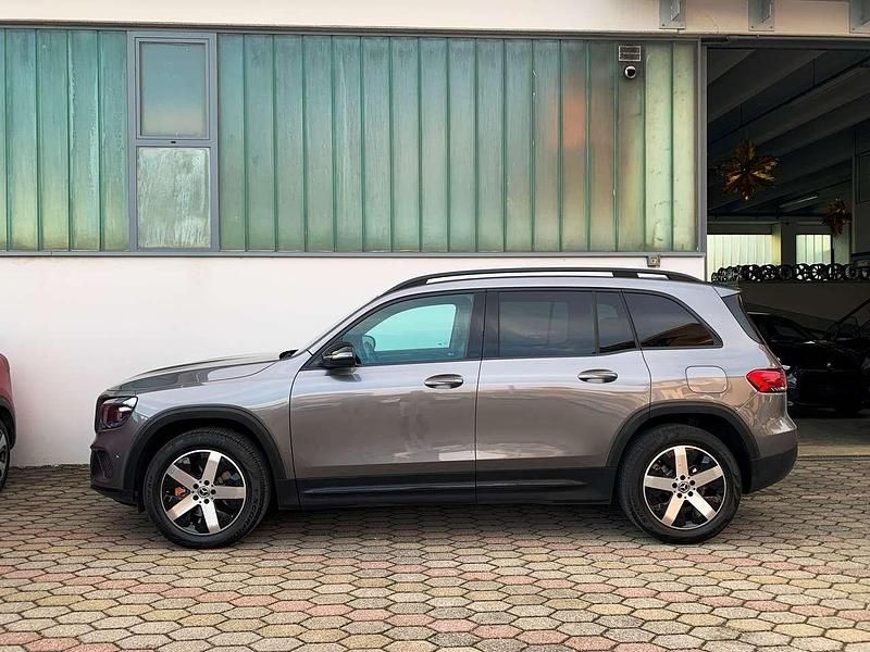 Usata Mercedes GLB200 150 CV (110 kW) 2022 Grigio SUV