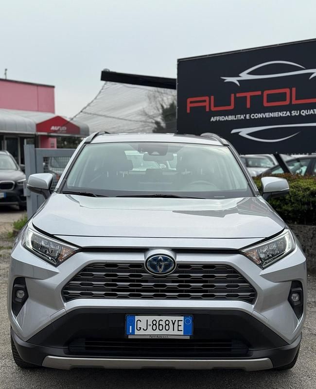 Usata Toyota RAV4 Hybrid Style 184 CV (135 kW) 2022 Grigio SUV