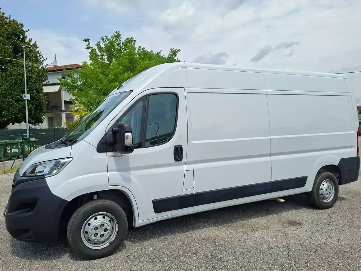 Usata Opel Movano S 140 CV (102 kW) 2024 Bianco Furgone