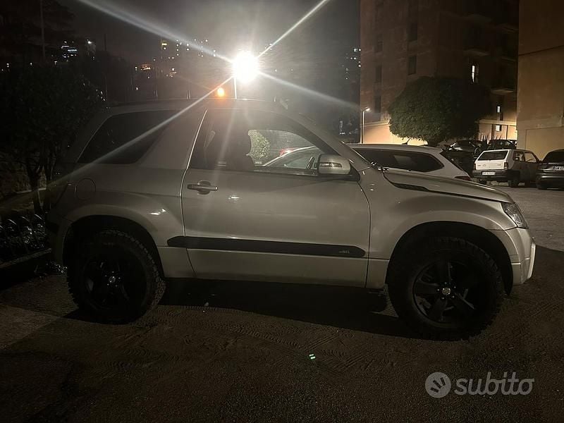 Usata 2009 Suzuki Grand Vitara SUV | 6500 € (Ottimo prezzo) - Immagine 1/4