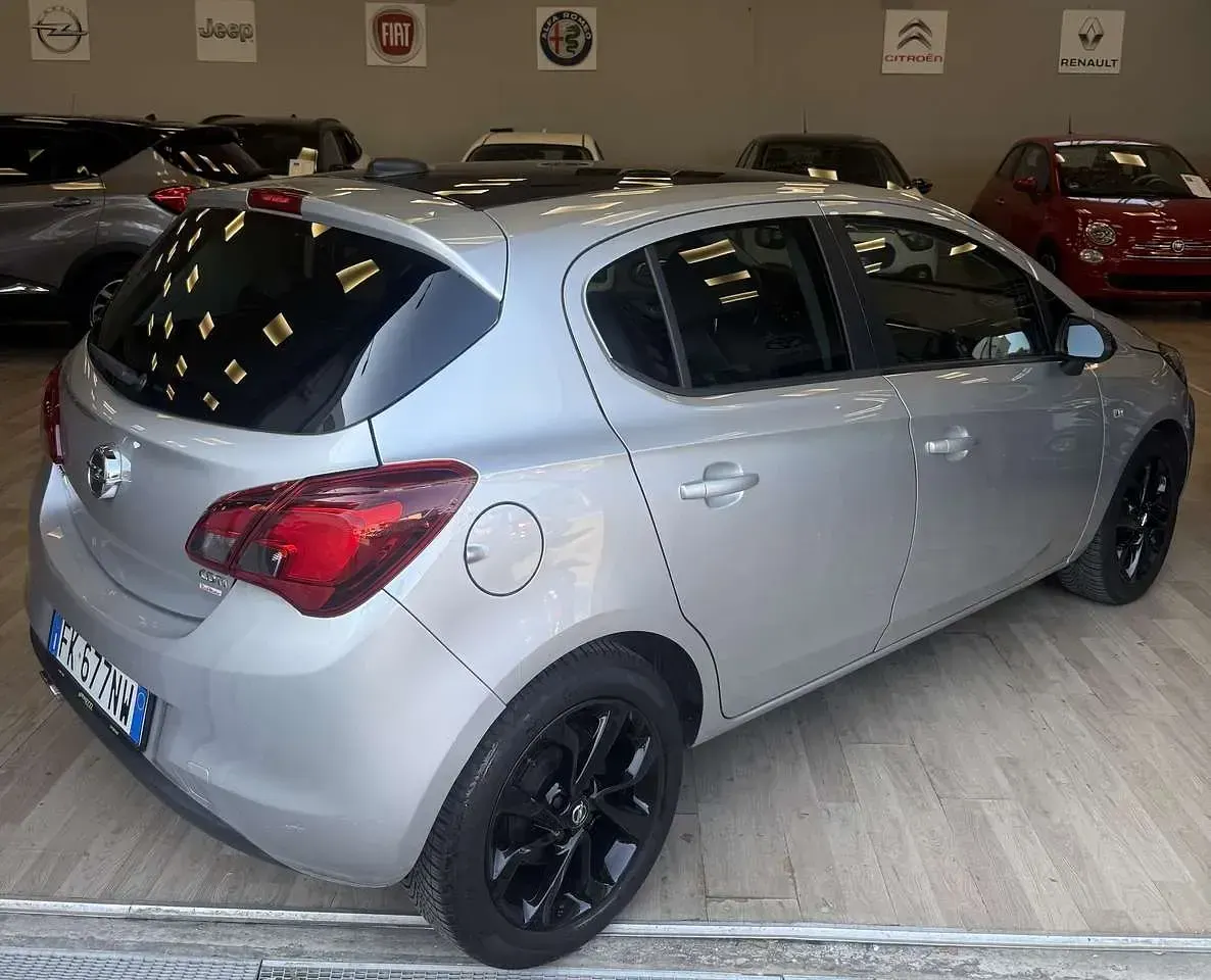 Usata Opel Corsa 75 CV (55 kW) 2017 Other Utilitaria