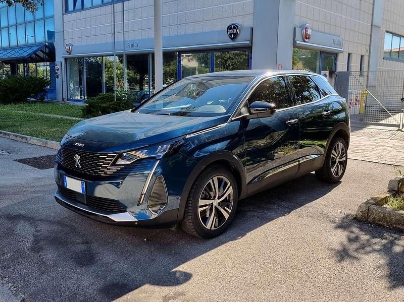 Blu/azzurro Usata 2023 Peugeot 3008 Allure SUV | 22.000 € (Buon prezzo) - Immagine 1/4
