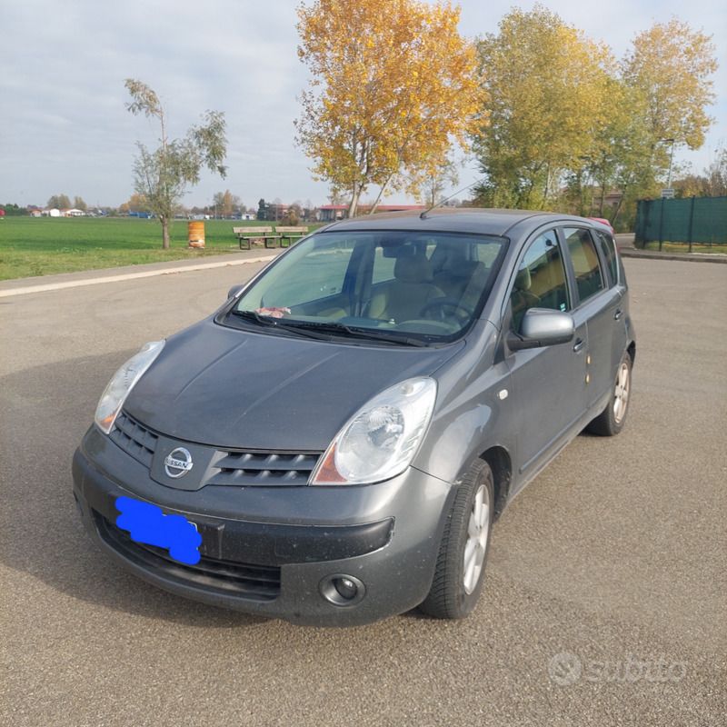 Usata Nissan Note Acenta 88 CV (64 kW) 2006 Nero Monovolume