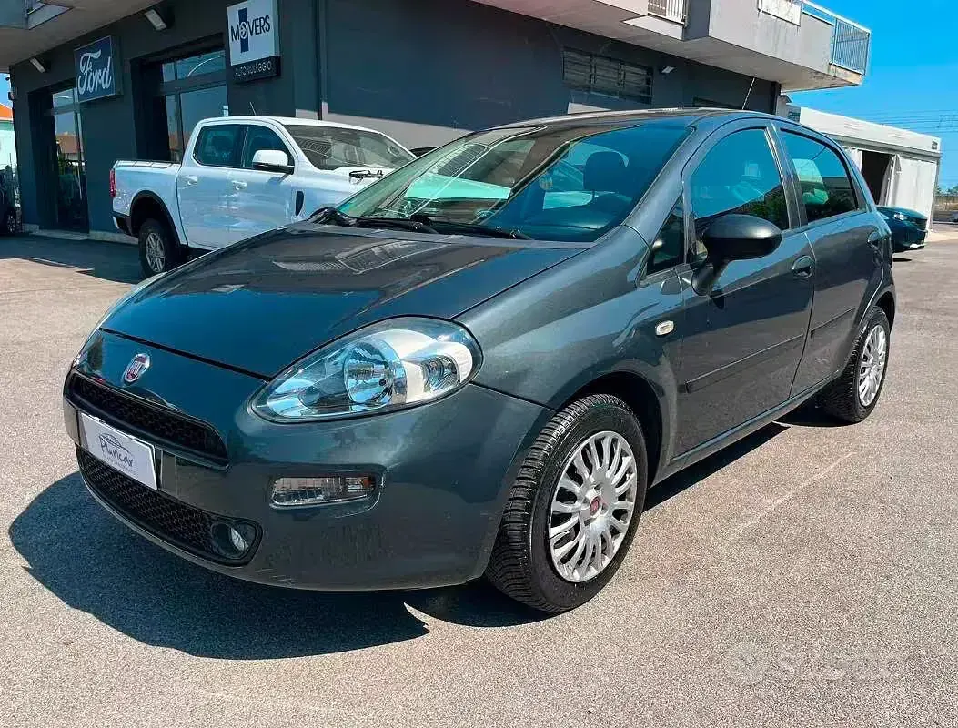 Usata Fiat Punto Street 77 CV (56 kW) 2017 Utilitaria