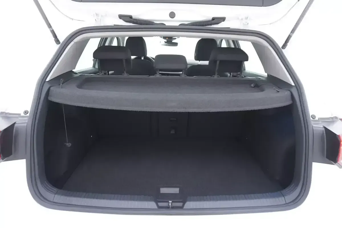 Usata VW Golf VIII Life 110 CV (80 kW) 2023 Biancobianco Berlina