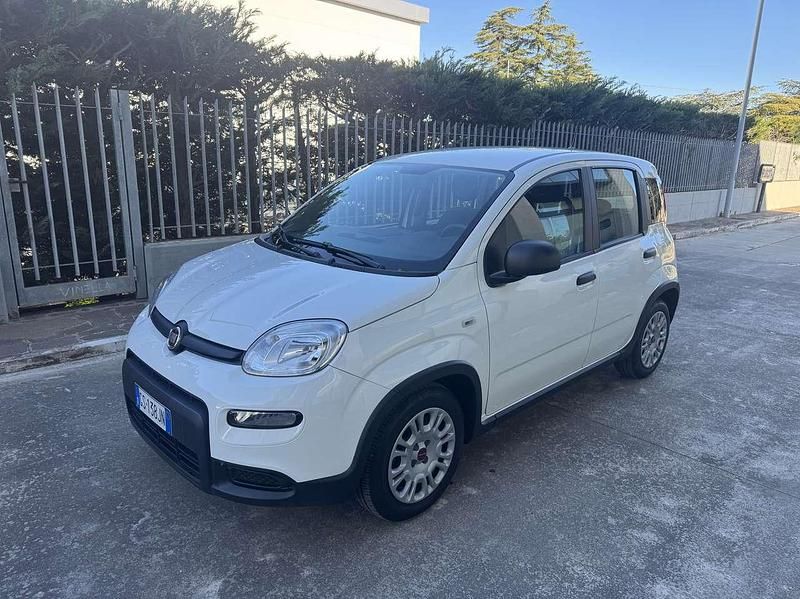 Usata Fiat Panda Cross Cross 69 CV (50 kW) 2023 Bianco Utilitaria