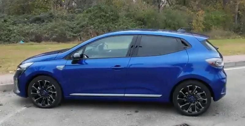 Usata Renault Clio V Esprit Alpine 145 CV (106 kW) 2023 Blu/azzurro Berlina