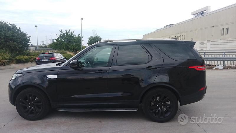 Usata Land Rover Discovery 5 HSE 241 CV (177 kW) 2017 Nero SUV