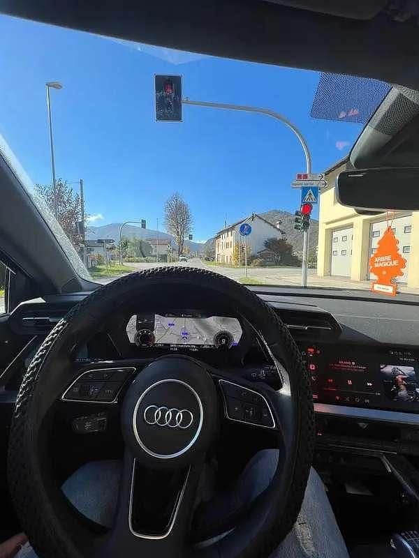 Usata Audi A3 116 CV (85 kW) 2022 Blu/azzurro Berlina