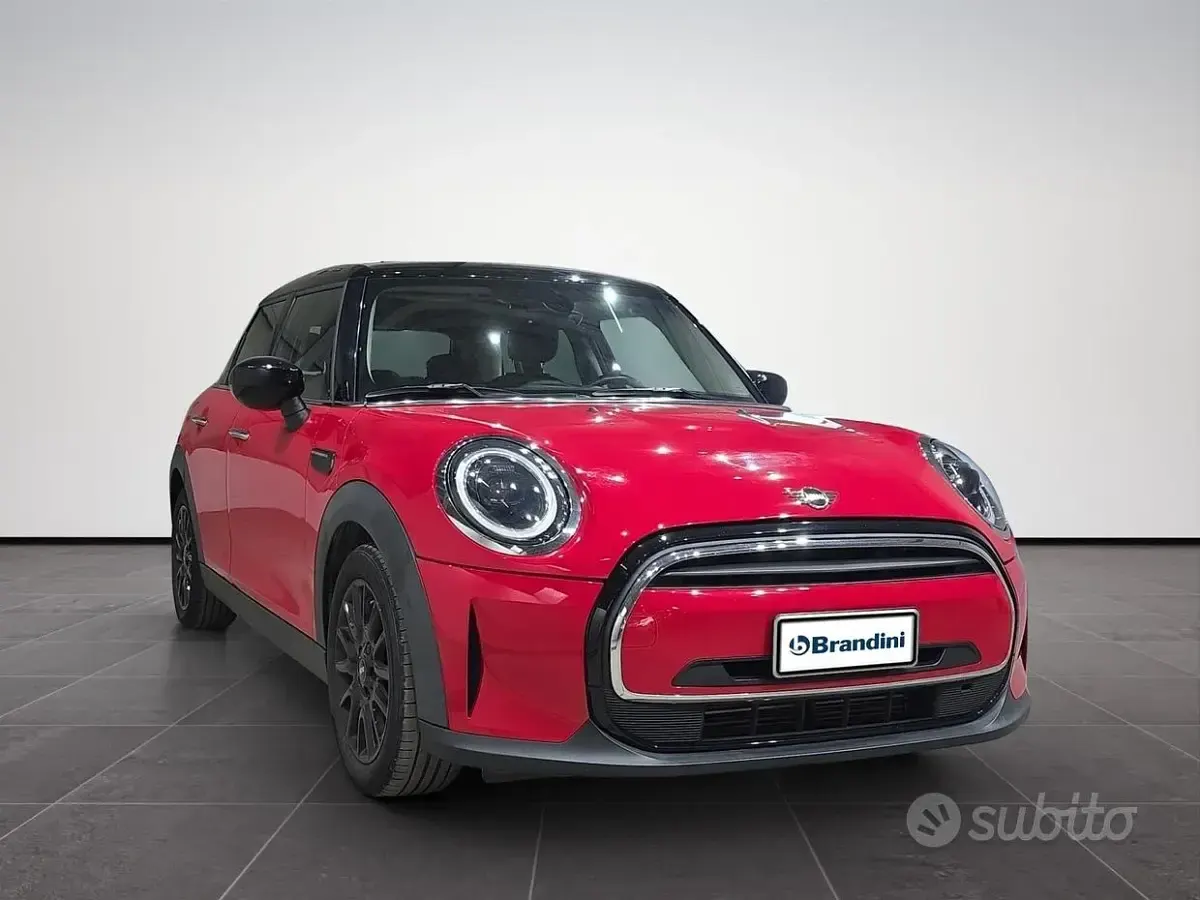 Usata Mini ONE Classic 102 CV (75 kW) 2021 Rosso Utilitaria