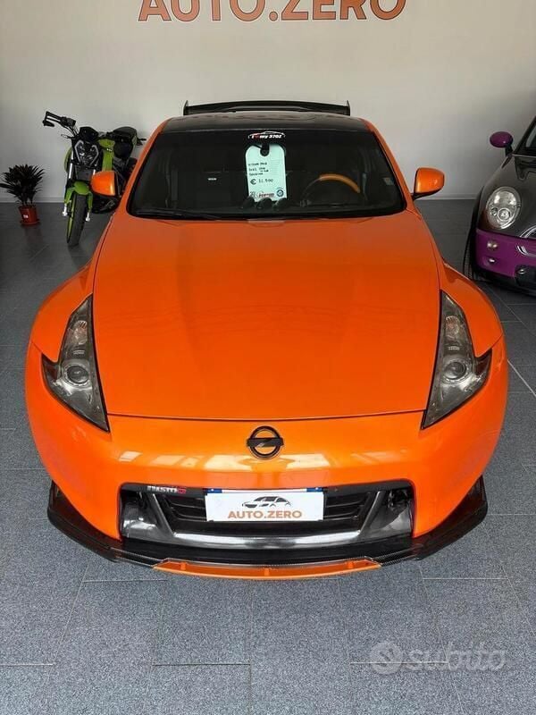 Arancione Usata 2012 Nissan 370Z Coupé | 31.500 € - Immagine 1/4