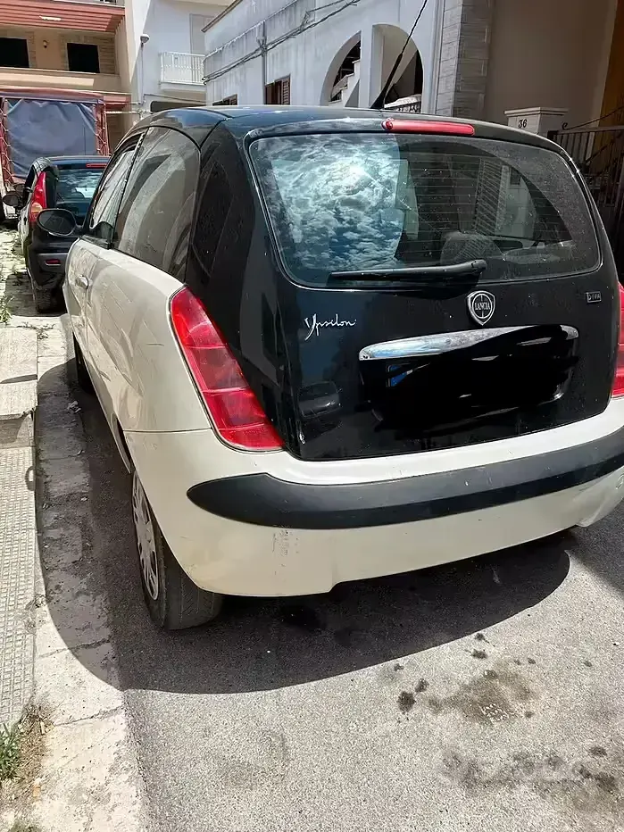 Usata Lancia Ypsilon 60 CV (44 kW) 2006 Utilitaria