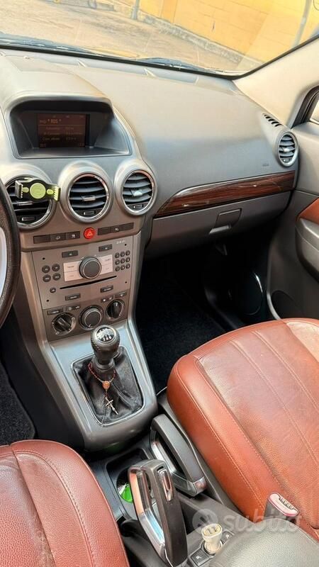 Usata Opel Antara 150 CV (110 kW) 2007 Verde SUV
