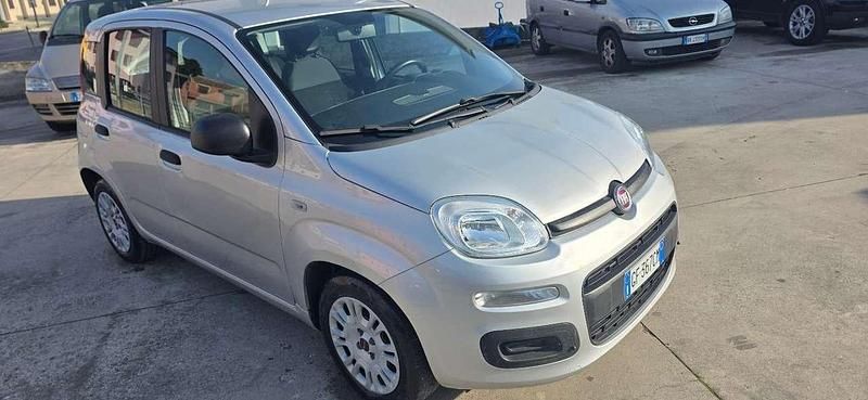Argento Usata 2021 Fiat Panda Connect Due volumi | 9500 € (Buon prezzo) - Immagine 1/4