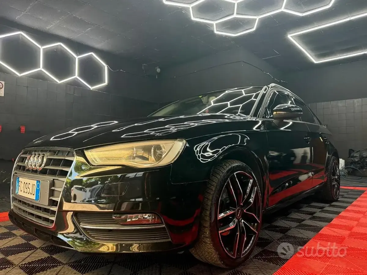 Usata Audi A3 Attraction 110 CV (80 kW) 2016 Nero Berlina