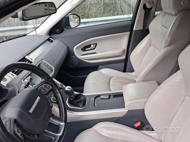 Usata Land Rover Range Rover evoque Dynamic 150 CV (110 kW) 2015 Bianco SUV