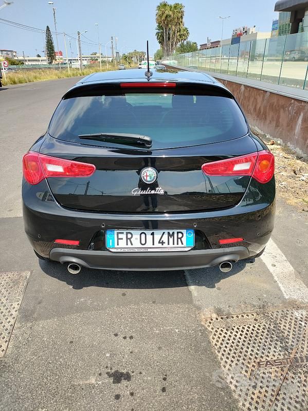 Usata Alfa Romeo Giulietta Sprint 150 CV (110 kW) 2016 Nero Utilitaria