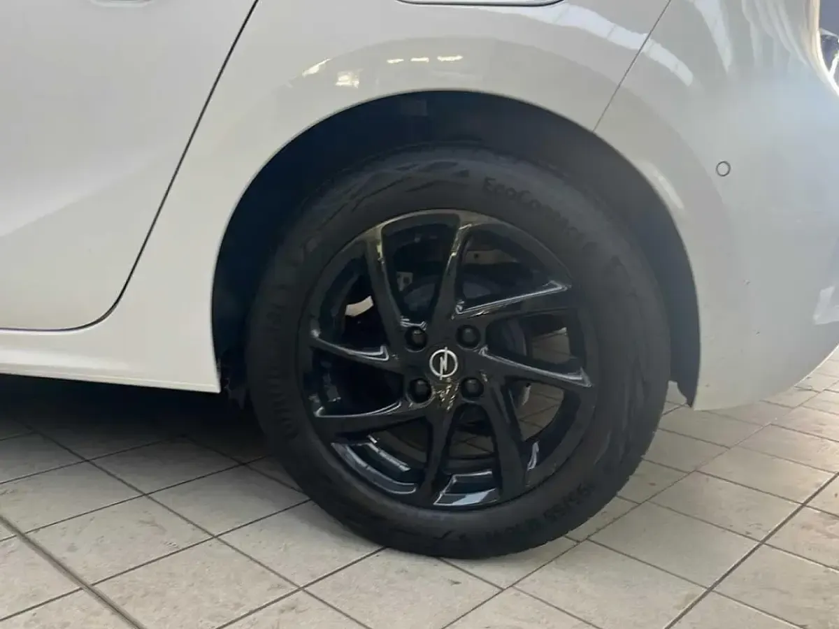 Usata Opel Corsa Design & Tech 75 CV (55 kW) 2023 Bianco Utilitaria