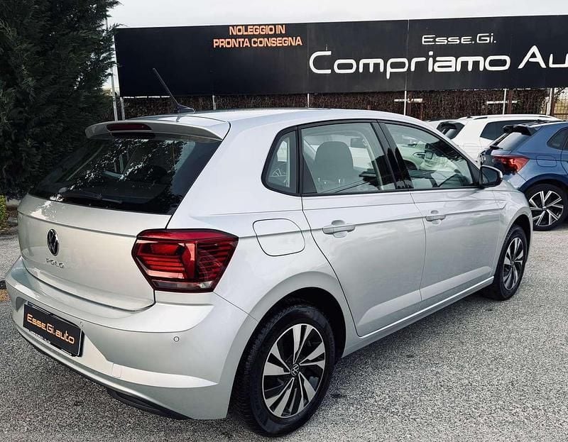 Usata VW Polo Comfortline 80 CV (58 kW) 2021 Argento Utilitaria