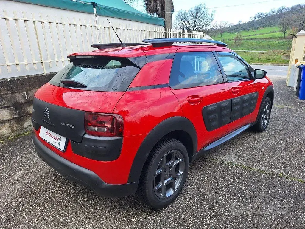 Usado Citroën C4 Shine 99 HP (72 kW) 2016 Vermelho SUV