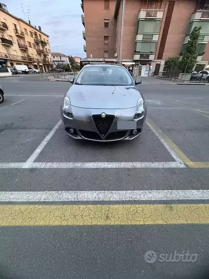 Usata Alfa Romeo Giulietta 105 CV (77 kW) 2015 Grigio Utilitaria