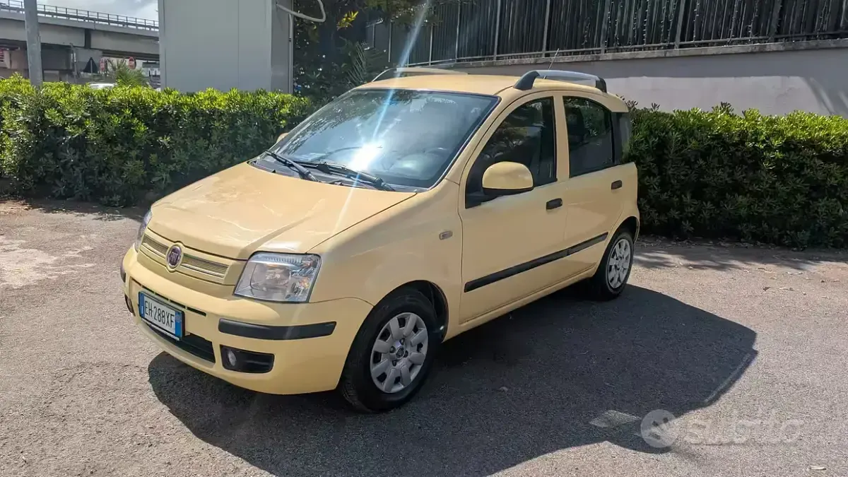 Usata Fiat Panda 69 CV (50 kW) 2011 Giallo Utilitaria