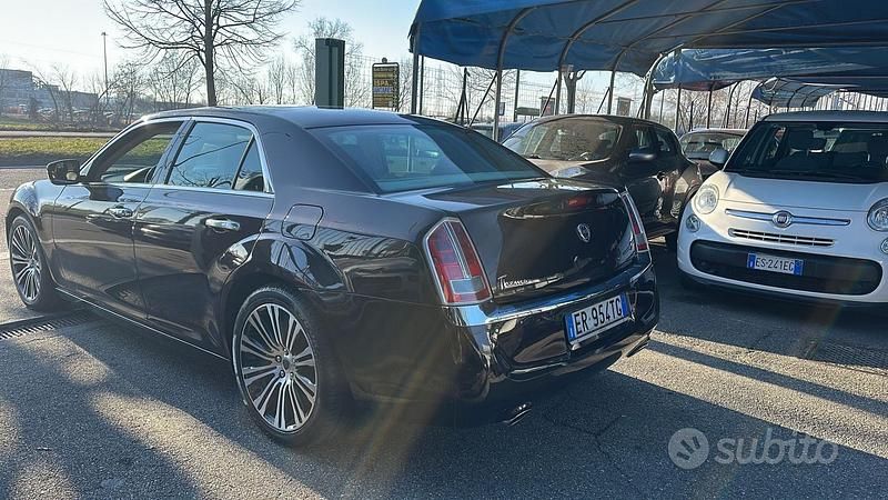 Usata Lancia Thema 239 CV (175 kW) 2013 Grigio Berlina