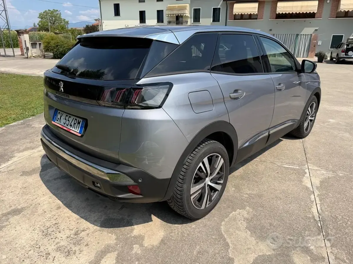 Usata Peugeot 3008 Allure 131 CV (96 kW) 2022 Grigio SUV