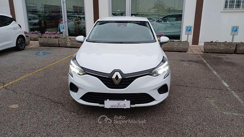 Usata Renault Clio V Zen 140 CV (102 kW) 2022 Bianco Berlina